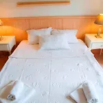 Hazz Hotel *